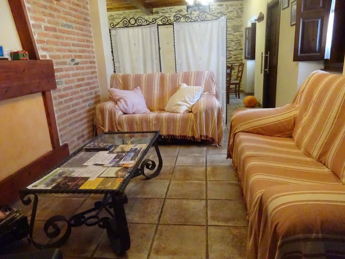 Mesa Del Conde Hotel San Felices de los Gallegos Екстериор снимка