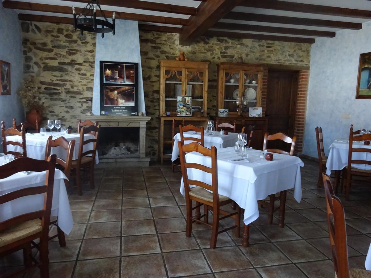 Mesa Del Conde Hotel San Felices de los Gallegos Екстериор снимка
