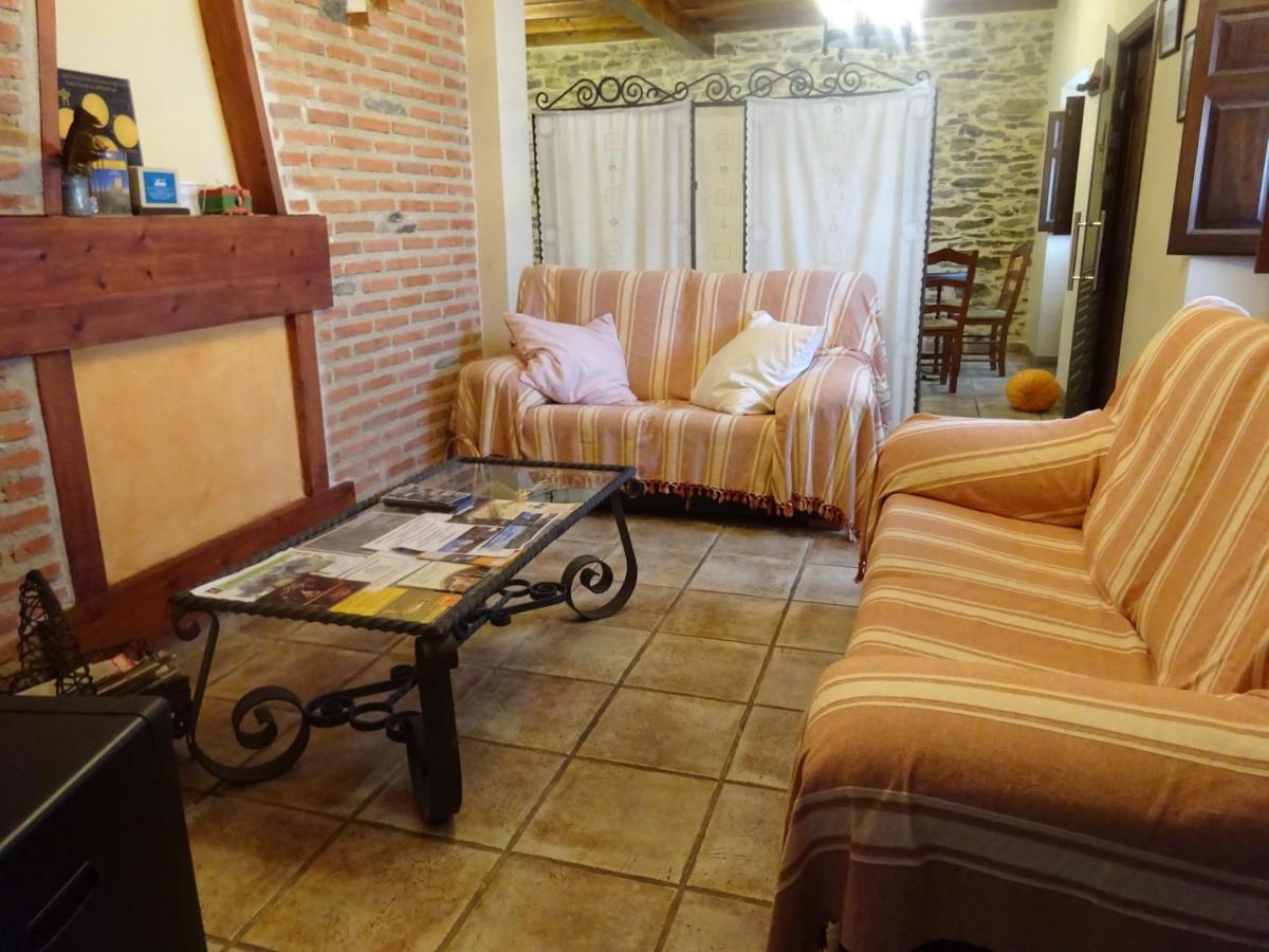 Mesa Del Conde Hotel San Felices de los Gallegos Екстериор снимка